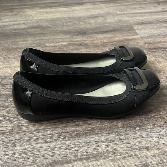 Anne Klein Women’s Black Unice Flat Size 7M - Picture 1 of 7